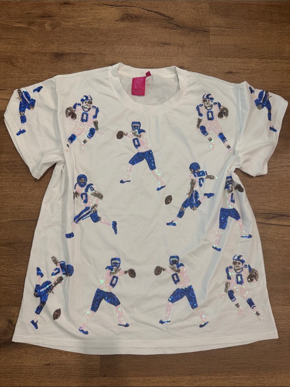 QUEEN OF SPARKLES White Sequin Football Player Short-Sleeve Tee